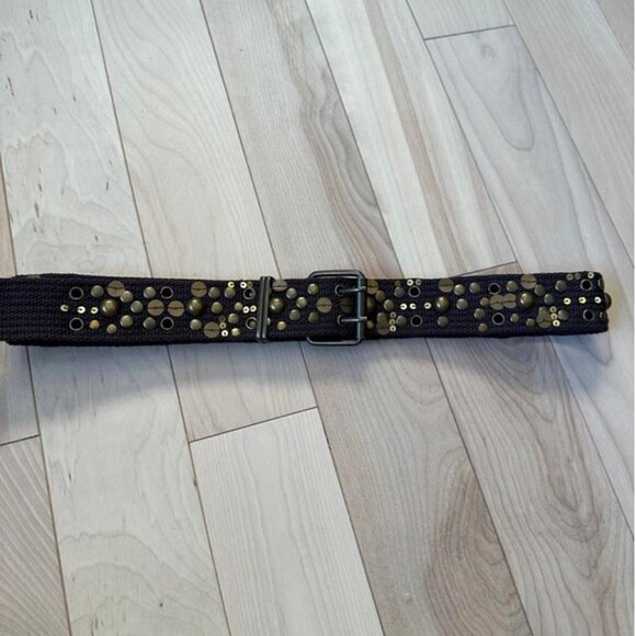 Unbranded women's belt features a dark brown woven fabric strap - Picture 2 of 6